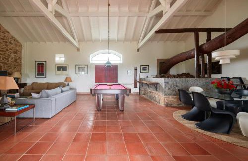 Sobral de Monte Agraco Villa | Luxury Farmhouse with Swimming Pool, By TimeCooler