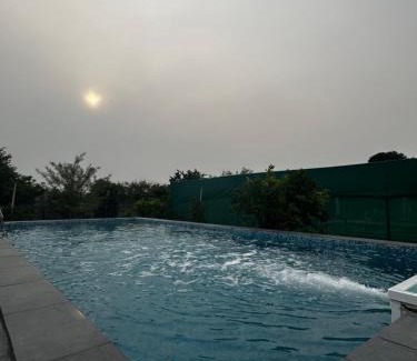 Ganaur Resort | Luxury Farmhouse Stay, Pure Vegetarian- Santushti Farm, NCR