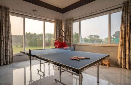Ganaur Resort | Luxury Farmhouse Stay, Pure Vegetarian- Santushti Farm, NCR