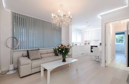 Pembridge Apartment | * Luxury Flat/Super King Bed *