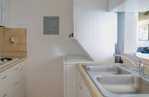 Carolina Apartment | Luxury Floating Bed Beachfront Condo - Beach View Balcony & Parking