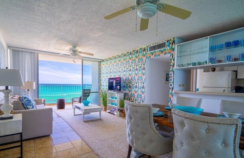 Carolina Apartment | Luxury Floating Bed Beachfront Condo - Beach View Balcony & Parking