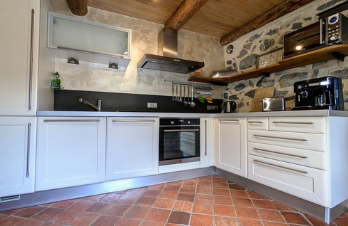 Rosieres Cottage | Luxury Gîte with Spa, Terrace, and Game Room in Scenic Blanlhac, Rosières