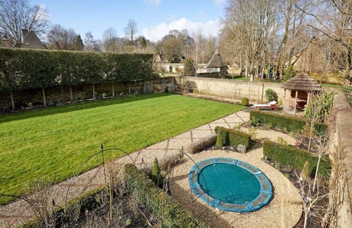 Bicester Apartment | Luxury Garden Annexe, self contained peaceful apartment with lovely views