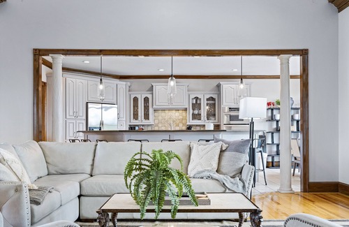 Marshall House | Luxury Getaway Home! Pool~HotTub~Sleeps18