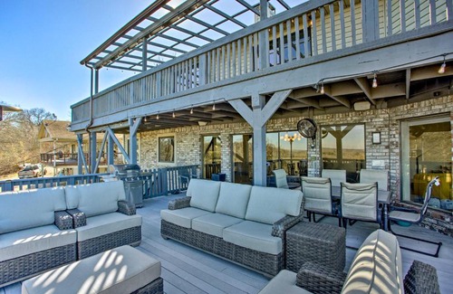 Pottsboro House | Luxury Getaway with Home Theater and Decks!