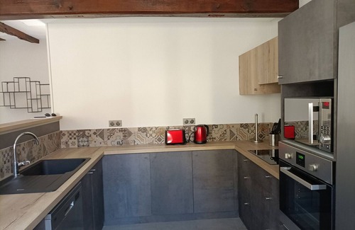 Bruere-Allichamps Cottage | Luxury Gîte by Noirlac Abbey with Private Terrace and Modern Amenities