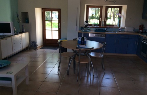 Vaas House | Luxury gite close to Le Loir, cycle network, chateaux and wine region