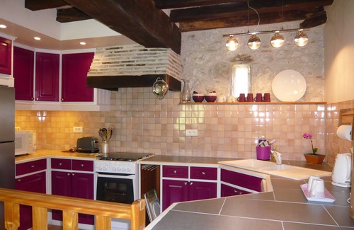 Boisse Cottage | Luxury gite for adult couples, peaceful, open views, large swimming pool