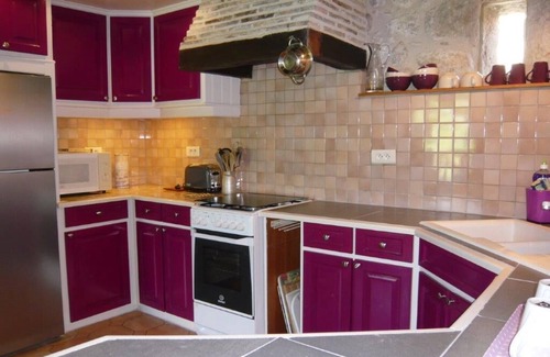 Boisse Cottage | luxury gite for couples, no children. Peace, great views, large pool and spa.