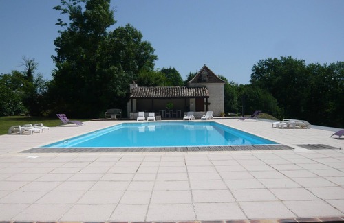 Boisse Cottage | luxury gite for couples, no children. Peace, great views, large pool and spa.