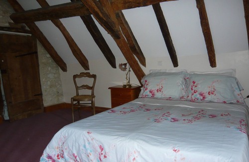 Boisse Cottage | luxury gite for couples, no children. Peace, great views, large pool and spa.