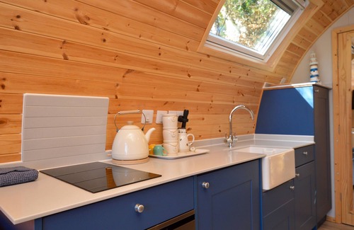 Innellan Cabin | Luxury Glamping Escape - Hot tub - West Coast Scotland