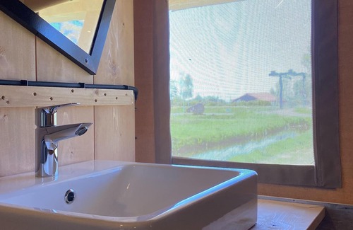 De Veenhoop House | Luxury glamping near the Frisian waters