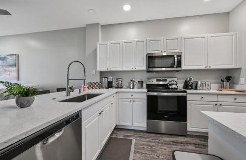 Naples House | Luxury Golf Condo With Resort Pool and Amenities