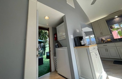 Lamanda Park House | Luxury Guest House Close to Huntington Gardens