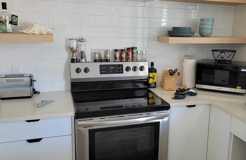 McKinley House | Luxury Guest Suite in McKinley Beach, Kelowna