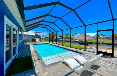 Yacht Club Villa | Luxury Gulf Access Private Pool Pet-Friendly Villa