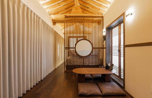Cheongju Villa | Luxury Hanok Sangseon Heritage Hanok-G
