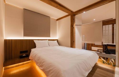 Cheongju Villa | Luxury Hanok Sangseon Heritage Hanok-W