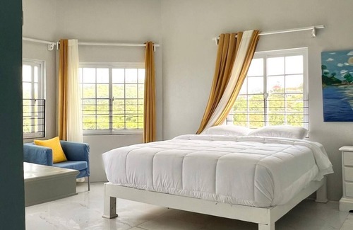 Port Antonio Hotel | Luxury Havens in the hills of Passley Gardens overlooking Port Antonio town.