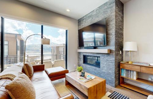 Hideout House | Luxury Hideout Overlook
