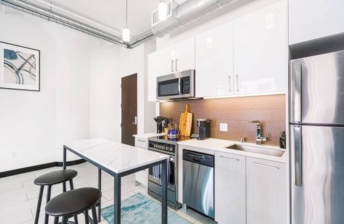 Historic Core Condo | Luxury HighRise Condo | DTLA | Crypto Arena | LACC