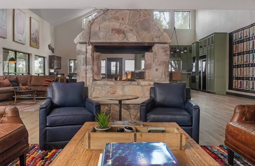 Wimberley House | Luxury Hill Country Vibes + Pool + Hot Tubs + Party Barn + Wildlife Watching | Sleeps 22