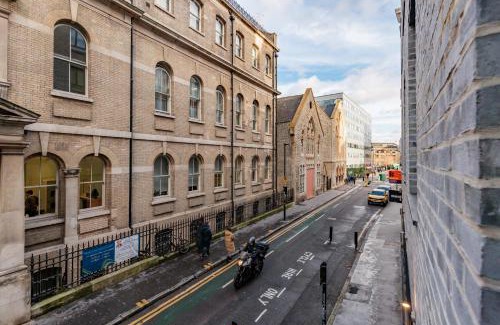 Bunhill Apartment | Luxury Holiday Let @ London City