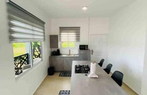 Kwatta Condo | Luxury holiday/Longstay apartment fully furnished with airco