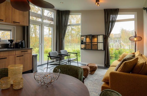 Sint Nicolaasga House | Luxury holiday home surrounded by water & forest