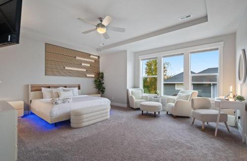 Bethany House | Luxury Home, 5BR, 4BT, Near Portland DT, Game Room, Nature Trails