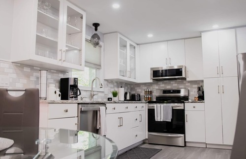 Marlborough House | ♦ Luxury Home ♦ 6BD4BA, Fast Wifi, Laundry, 3 Offices, Near Boston