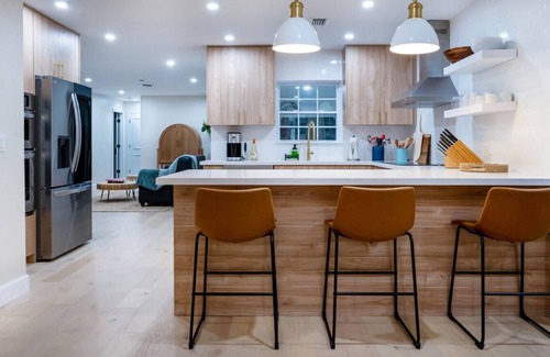 Lake Ida Shores House | Luxury Home, Heated Salt Pool, Basketball Hoop, Fire Pit