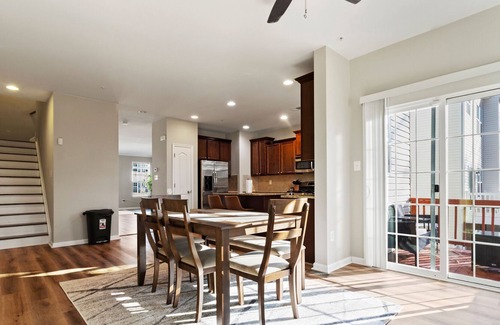 Glen Burnie House | Luxury Home in Glen Burnie w/ Movie Theater!