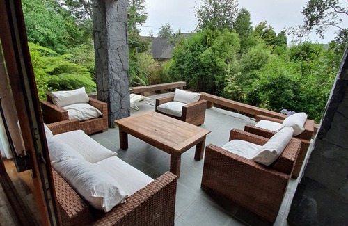 Villarrica House | Luxury home in the best condominium in the area