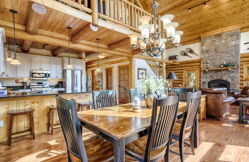 Condon Cabin | Luxury Home with Amazing Mission & Swan Mtn Views!