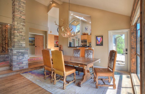 Durango - Purgatory House | Luxury Home with Great Views, Decks, Hot Tub, AC - 15 Min to Downtown Durango