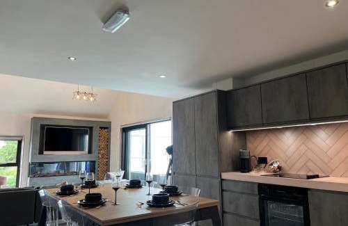 Dungannon Apartment | Luxury Hot Tub Jacuzzi & Sauna Apartment With Pool Table In Mid Ulster