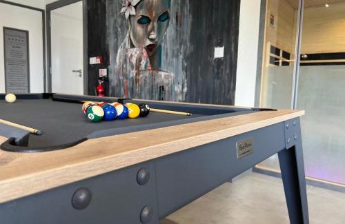 Dungannon Apartment | Luxury Hot Tub Jacuzzi & Sauna Apartment With Pool Table In Mid Ulster