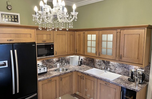 Murthly House | Luxury House in Perthshire-5 bedrooms all en-suite