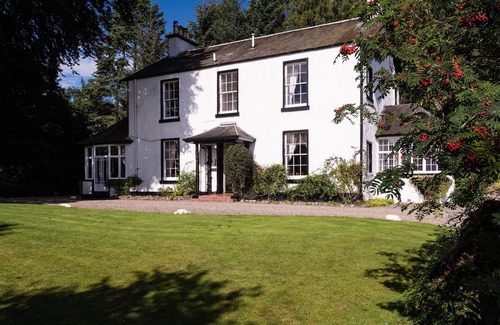Murthly House | Luxury House in Perthshire-5 bedrooms all en-suite