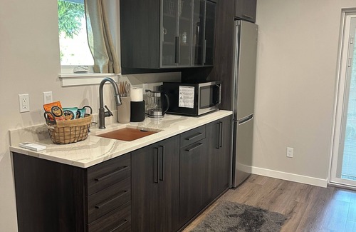 Woodinville Apartment | Luxury in the heart of the Woodinville Wine Valley.