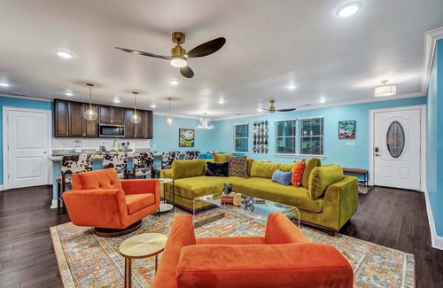 Talahi Island House | Luxury Island Home– Pool, King Bed, Near Downtown!