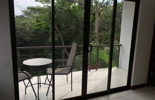 Esterillos Villa | Luxury Jungle Retreat 10 min drive to beach
