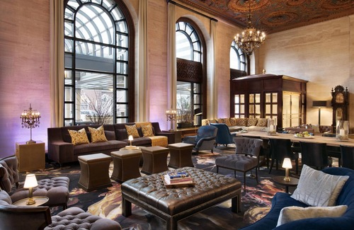 Downtown Wilmington Hotel | Luxury King Room -Landmark Hotel-Full Size Sofa-Desk-Spacious Bathroom-Free Wifi