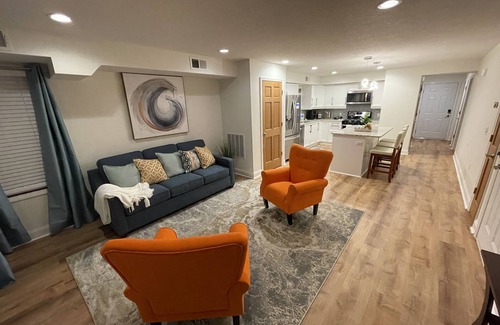 Kutzky Park Apartment | Luxury King Suite—Steps from Mayo Clinic Hospital