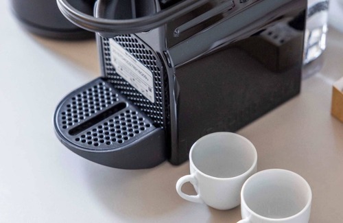 Quartiere XIII Aurelio Apartment | Luxury King Suite with Balcony - Vatican Walls and Pertusa Tower View by Quinto