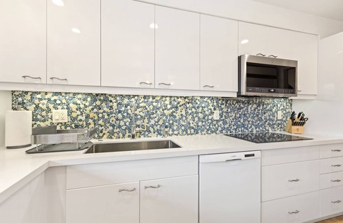 La Jolla Shores Condo | Luxury La Jolla Shores Condo with Pool, Jacuzzi, Tennis Courts, Pickelball Court