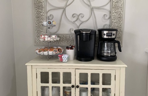 Buena Ventura Lakes House | Luxury Lake Home near parks and MCO airport. Private Pool and spa. Themed rooms.